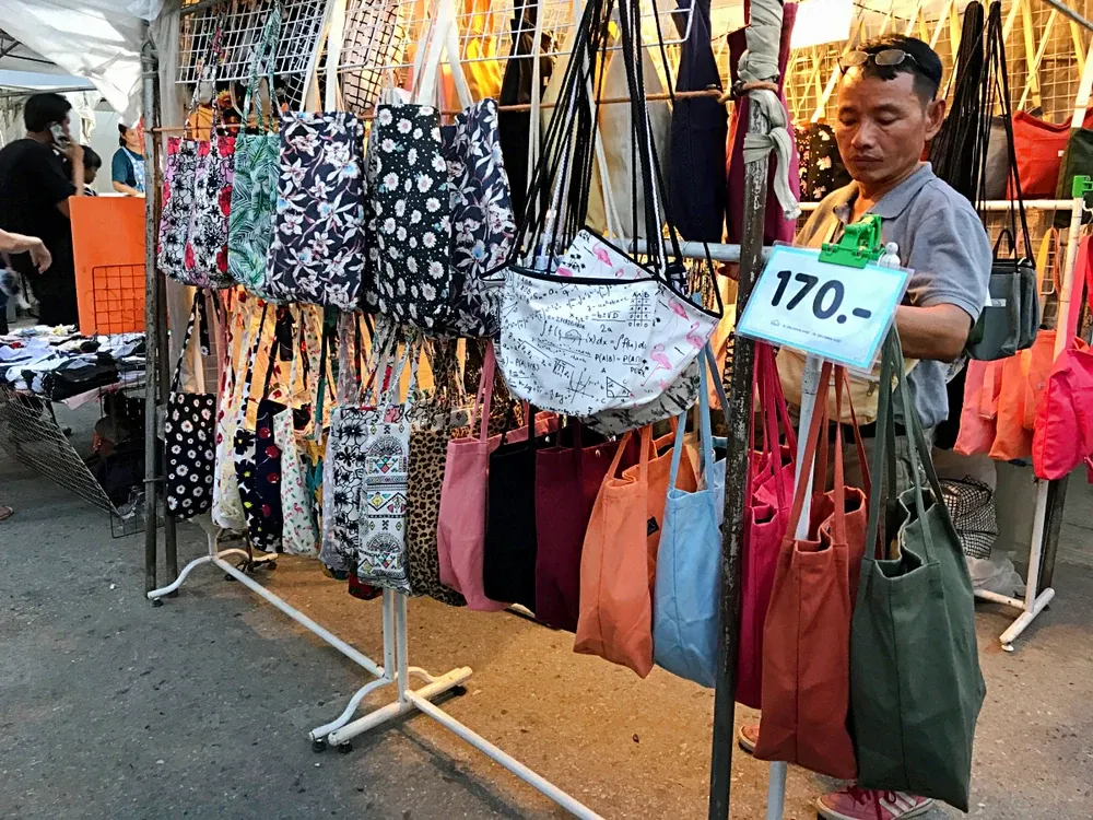 Bag shop in night market stock image. Image of thailand - 106404715